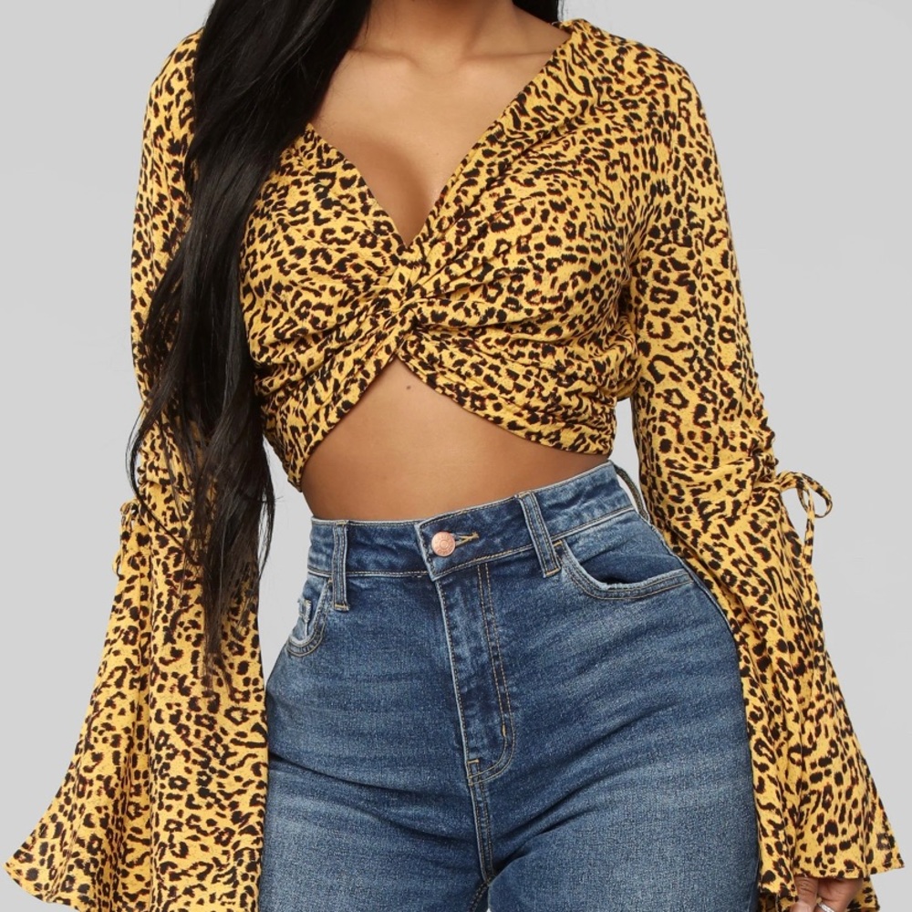 Animal print crop top with flared sleeves